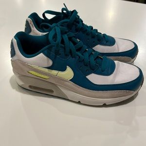 NIKE AIR MAX 90s KIDS SZ 6 EXCELLENT COND